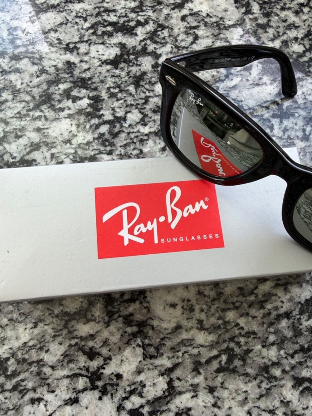 Ray-Ban Black Sunglasses with silver mirrored  lenses Wayferer - Picture 2 of 10
